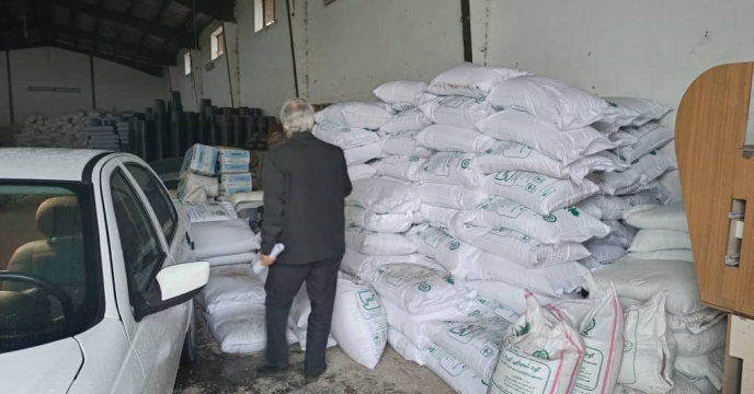 تامین و توزیع 4752  تن  انواع کود کشاورزی  یارانه ای در شهرستان محمودآباد  