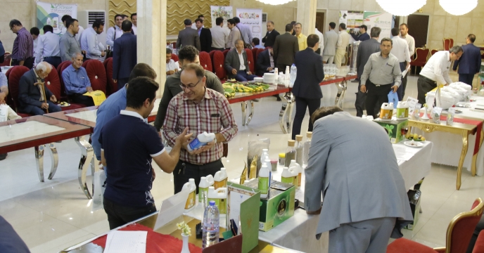 در دهه کرامت شهر کریمه اهلبیت حامی تولید کننده های کود های کشاورزی شد 