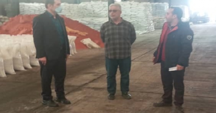 بازدید سرپرست شرکت خدمات حمایتی کشاورزی استان گیلان از انبار ذخیره استراتژیک کود استان