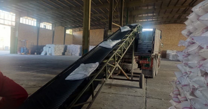 مقدار 25 تن کود اوره از مبدا پتروشیمی لردگان برای اتحادیه تعاونی تولید شهرستان شاهرود ارسال شد