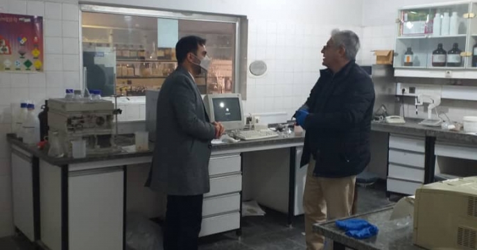 بازدید مدیر مجتمع از آزمایشگاه کنترل کیفی 