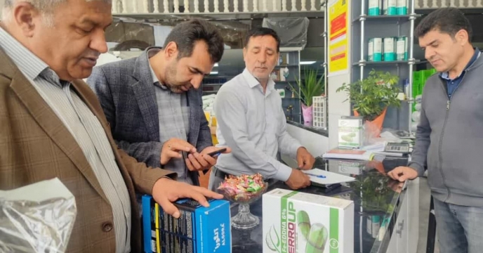 بازدید کمیته نظارت و پایش مواد کودی از فروشندگان عرضه کودهای شیمیایی در شهرستان بروجن استان چهار محال وبختیاری