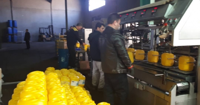 بسته بندی بچ 2 پارت 11روغن ولک تولیدی مجتمع شیمیائی آبیک