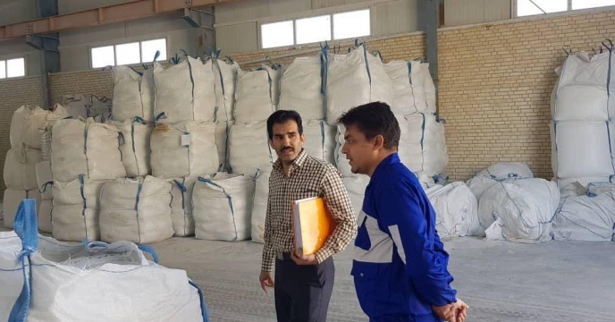 بازدید از پارتهای کود آماده تحویل  تولید کارخانه پویا تدبیر فراست ساوه در استان مرکزی – مرداد ماه  1402 
