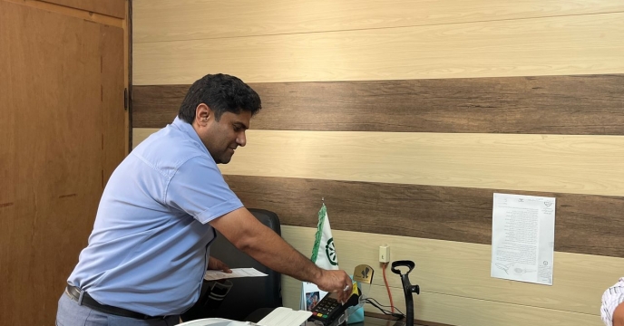 فرآیند خرید حواله کود 25 تنی توسط کارگزار منطقه تخت استان هرمزگان