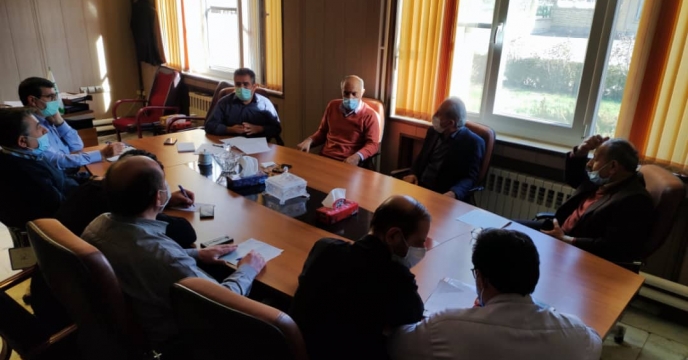 جلسه مدیریت با کارکنان 