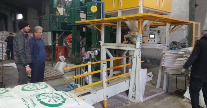 بازدید مهندس همتی از عملیات بوجاری بذر شرکت