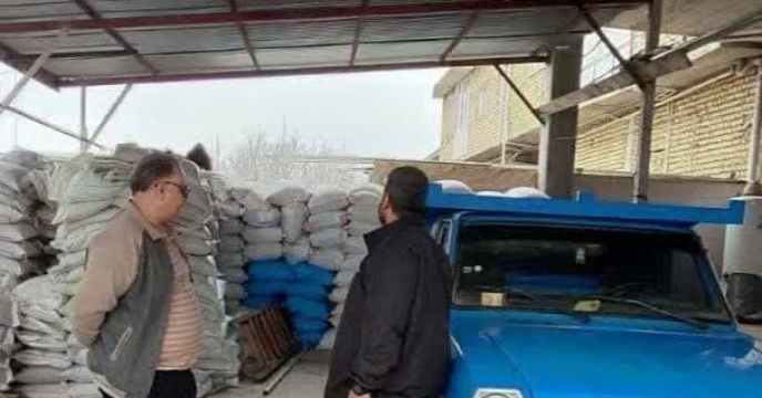کشف محموله سی تنی کود شیمیایی کشاورزی قاچاق از انباری واقع در شهرستان سیمین شهر از توابع گمیشان 