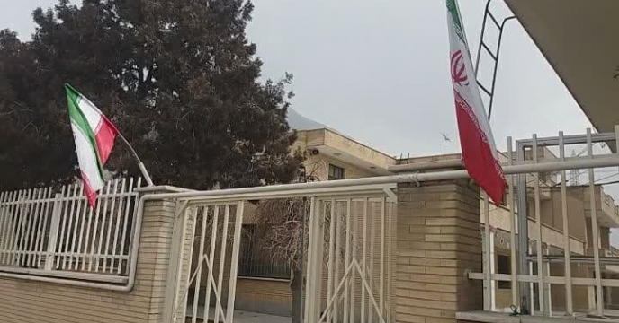 در آستانه دهه فجر انقلاب اسلامی آذین بندی  در فضا های شرکت خدمات حمایتی کشاورزی استان چهارمحال وبختیاری 