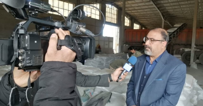 کشاورزان تنها 20 تا 30 درصد قیمت اصلی کود را پرداخت می کنند
