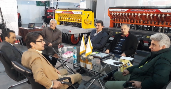بازدید مدیر امور ماشین آلات و ادوات کشاورزی بهمراه کارکنان آن مدیریت از نمایشگاه بین المللی ماشین آلات کشاورزی تهران 