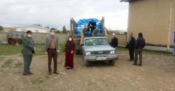توزیع کود در شهرستان مراوه تپه گلستان