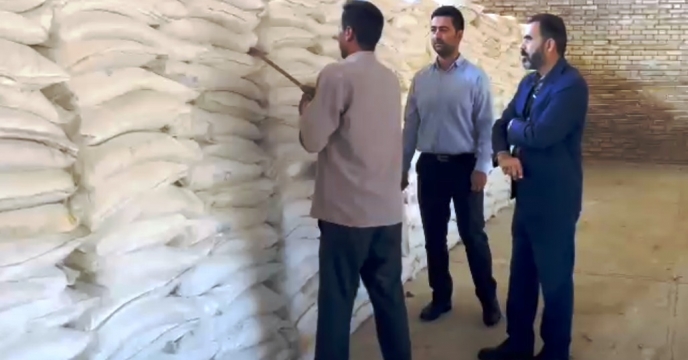 نمونه برداری از 100 تن کود سولفات پتاسیم پودری در انبار شیروان شرکت خدمات حمایتی کشاورزی خراسان شمالی