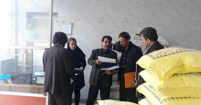 بازدید کارشناسان اداره نظارت و ارزشیابی دفتر مرکزی از انبار کارگزاران شرکت خدمات حمایتی کشاورزی استان آذربایجان شرقی
