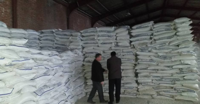 نمونه برداری از کودهای سولفات پتاسیم شرکت تولیدی صنعت پتاس آسیا در انبار سازمانی استان آذربایجان شرقی