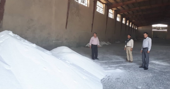 بازدید مدیر از انبار سازمانی استان ایلام