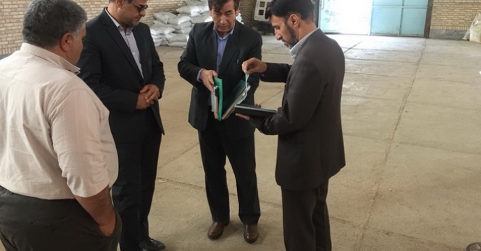 بازدید معاون بهبود تولیدات گیاهی از انبار کارگزاریهای خراسان شمالی