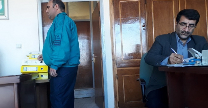 اکیپ نظارتی کمیته توزیع کود استان از 8 کارگزار شهرستان شبستر و روستاهای تابعه بازدید کردند