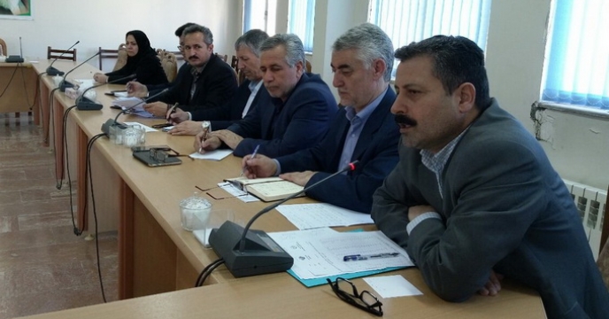 جلسه بررسی و برنامه ریزی جهت حل مشکلات کشاورزان منطقه در خصوص تامین کود بهاره در شهرستان سراب