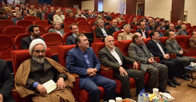 حضور مدیر خراسان رضوی در مراسم معرفی و تجلیل از قرمانان تولید در بخش کشاورزی  استان خراسان رضوی 