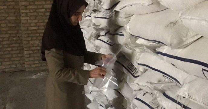 نمونه برداری از 2000 تن کود شیمیایی در استان قزوین