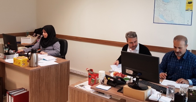 حضور همکاران مالی جهت کمک و رسیدگی به اسناد مالی شرکت خدمات حمایتی کشاورزی