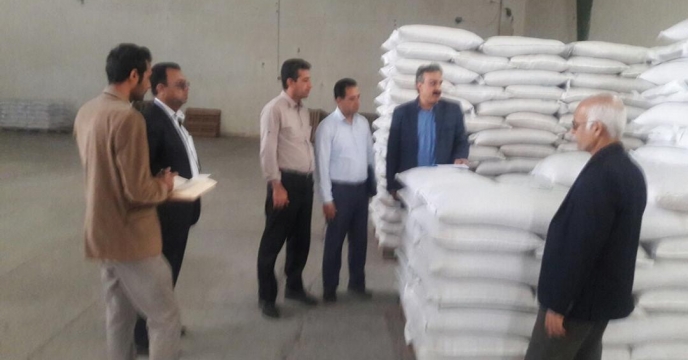 بازدید گروه کارشناسی سازمان جهاد کشاورزی استان هرمزگان از موجودی بذرگندم 