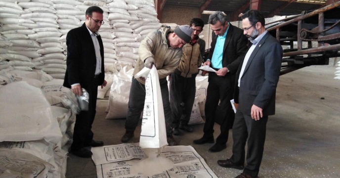  کنترل و نظارت برکیفیت  کود های شیمیایی تولید داخل کشور توسط کارشناسان فنی و بازرگانی شرکت خدمات حمایتی کشاورزی استان گلستان