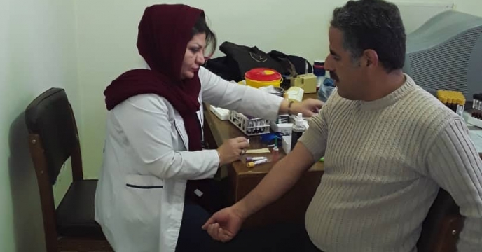 انجام آزمایشات ادواری کارکنان مجتمع شیمیائی آبیک در سال 1398