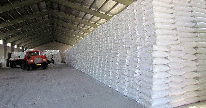 از ابتدای سال تا پایان مردادماه سالجاری تخلیه 28450 تن انواع کود شیمیایی در استان همدان