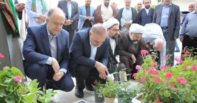 شرکت در مراسم غبار روبی مزار شهدای جهاد کشاورزی 