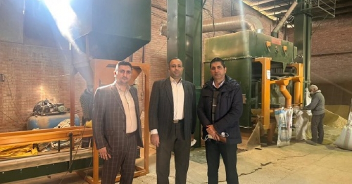 بازدید از سایت خرید و بوجاری  بذر سویا شرکت دانه های روغنی  در شهرستان گرگان