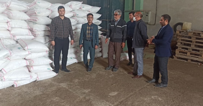 بازدید  از  کارگزاری های کود در شهرستان گمیشان