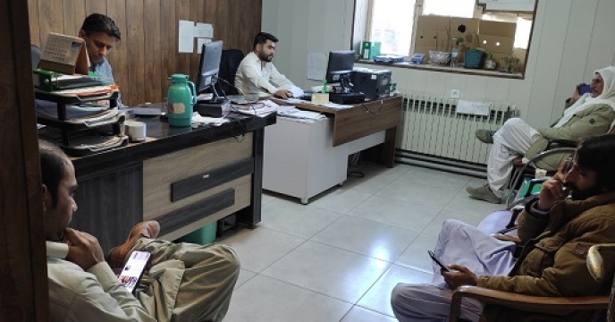 جلسه مدیر شرکت خدمات حمایتی کشاورزی استان سیستان وبلوچستان با تعدادی از کارگزاران 
