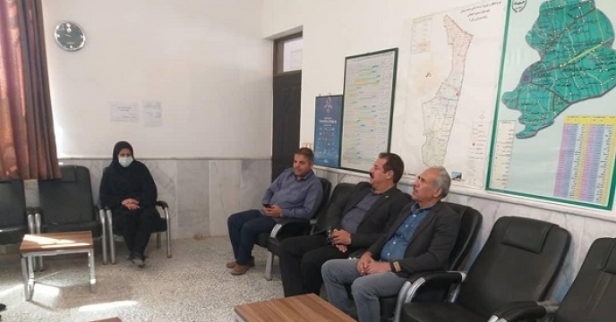 جلسه مسئول بذر شرکت خدمات حمایتی کشاورزی استان سیستان وبلوچستان با رئیس مرکز خدمات کشاورزی بخش بنجار شهرستان زابل 
