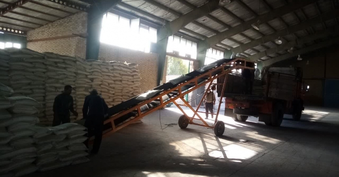 ارسال 10تن کود شیمیایی به کارگزاری های شهرستان سملقان ارسال 10تن کود شیمیایی به کارگزاری های شهرستان سملقان