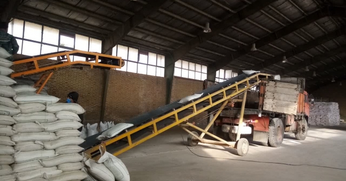 حمل 10 تن کود شیمیایی فسفات وپتاس به کارگزاری‌های شهرستان مانه 