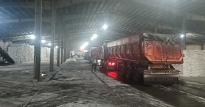 توزیع مقدار 146 تن انواع کود کشاورزی بین کارگزاران شهرستان خوی  در  دی ماه 1404