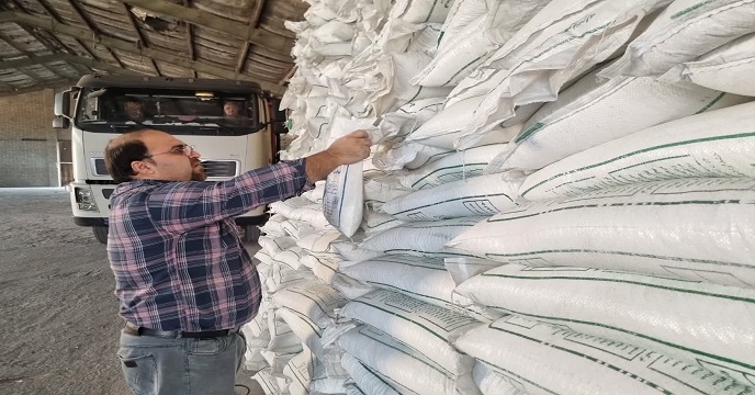 ارسال نمونه کود کشاورزی به آزمایشگاه مرکز تحقیقات کاربردی در آذر ماه سال جاری