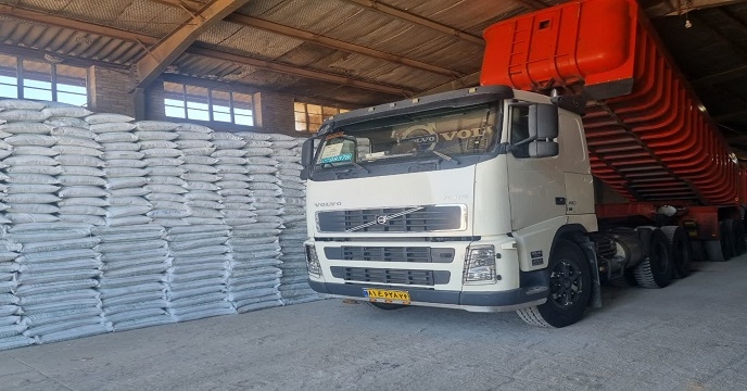 سهمیه کود آذر ماه کشاورزان در شهرستان شوشتر توزیع گردید