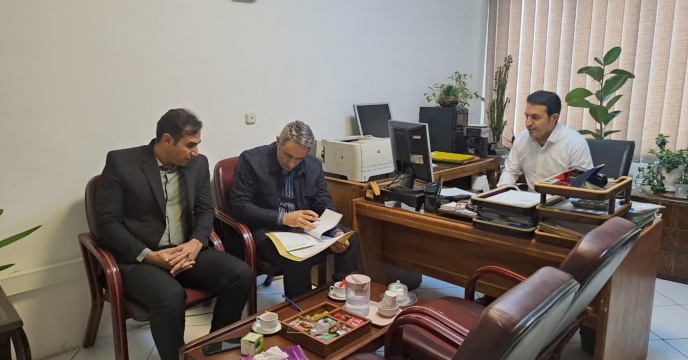 حجم تعهدات شرکت معدنی املاح ایران با هدف ارتقاء بهره‌وری و پوشش نیازهای منطقه‌ای افزایش یافت 