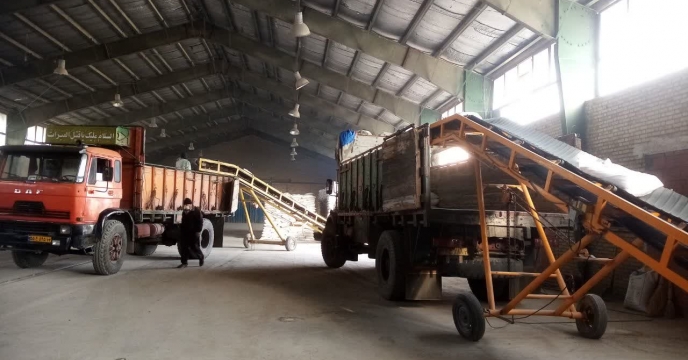 تأمین وتوزیع 10 تن کود شیمیایی به کارگزاری‌های شهرستان گرمه 