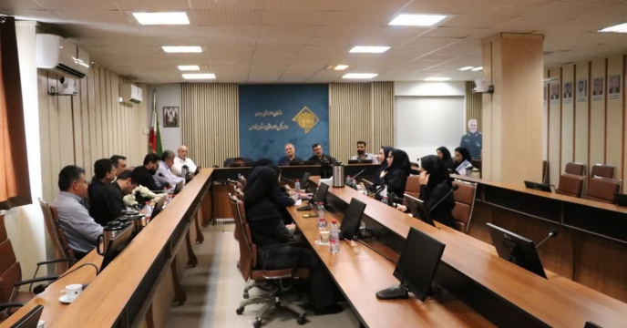  برنامه‌ریزی برای هفته دولت و روز خبرنگار در نشست مدیران روابط عمومی جهاد کشاورزی فارس