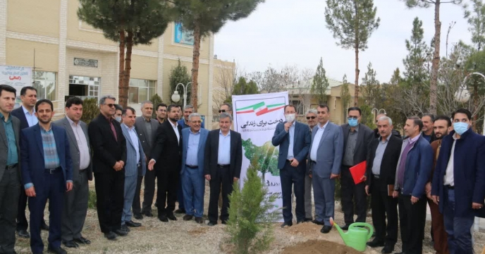 غرس نهال در حاشیه برگزاری همایش طرح جهش تولید در دیمزارهای استان خراسان شمالی