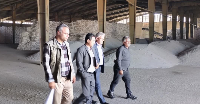 بازدید معاونت بهبودتولیدات گیاهی سازمان جهادکشاورزی استان کرمانشاه ازانبارهای ذخیره سازی کودهای شیمیائی استان