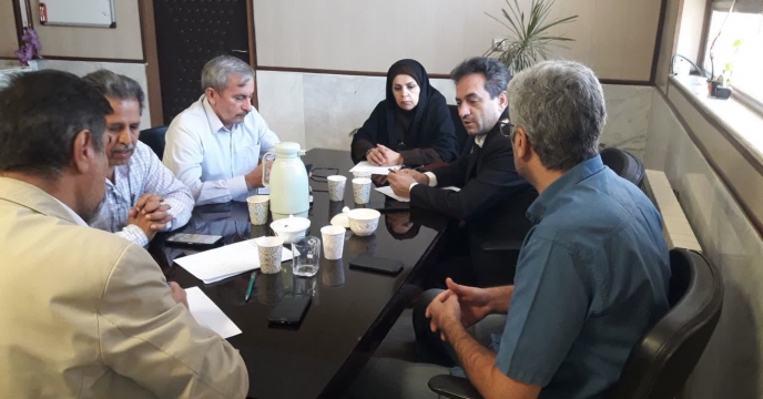 جلسه مدیرشرکت خدمات حمایتی کشاورزی استان کرمانشاه با کارگزاران استان