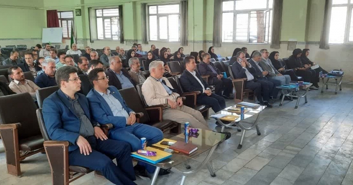 برگزاری گردهمایی و کارگاه آموزشی کشت های پاییزه جهش تولید در دیمزارها و الگوی کشت شهرستانهای شمال استان آذربایجان غربی 