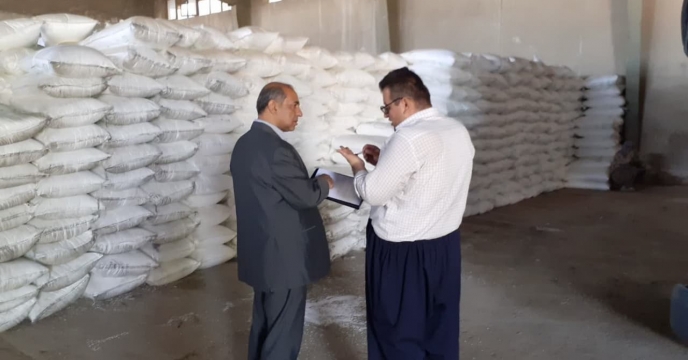 بازدید مدیر شرکت خدمات حمایتی کشاورزی استان از انبار کارگزاران به مناسبت هفته دولت