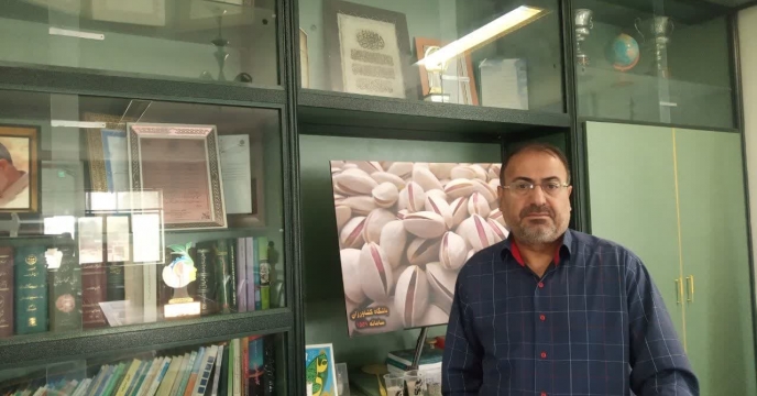 توزیع انواع کود کشاورزی در شهرستان ریگان استان کرمان برای کشت گندم
