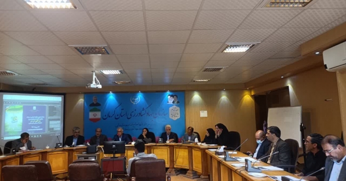 حضور مدیر شرکت خدمات حمایتی کشاورزی استان کرمان در جلسه برنامه ریزی کاروان بزرگ ترویج بهره وری ویژه الگوی کشت محصولات زراعی 